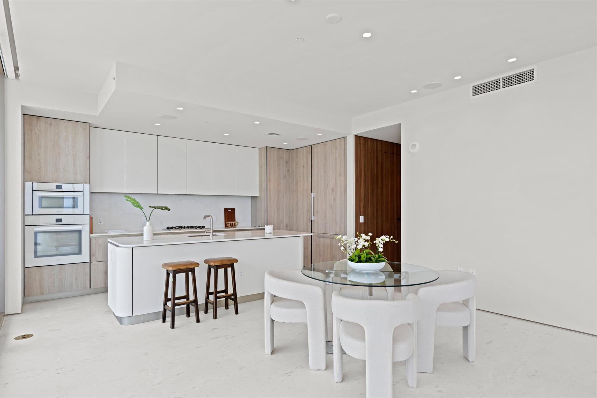 La Clara - Residential