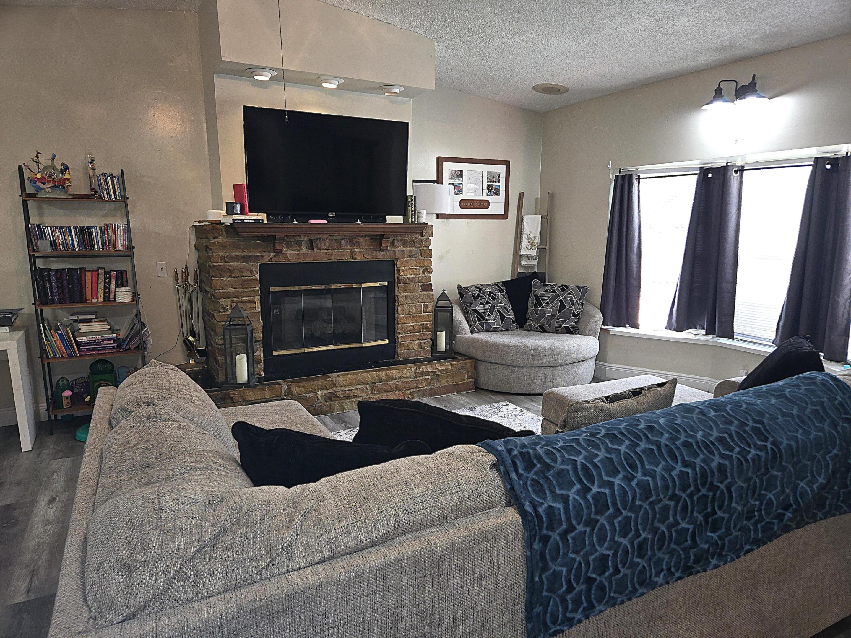 EPPERSON HEIGHTS - Residential