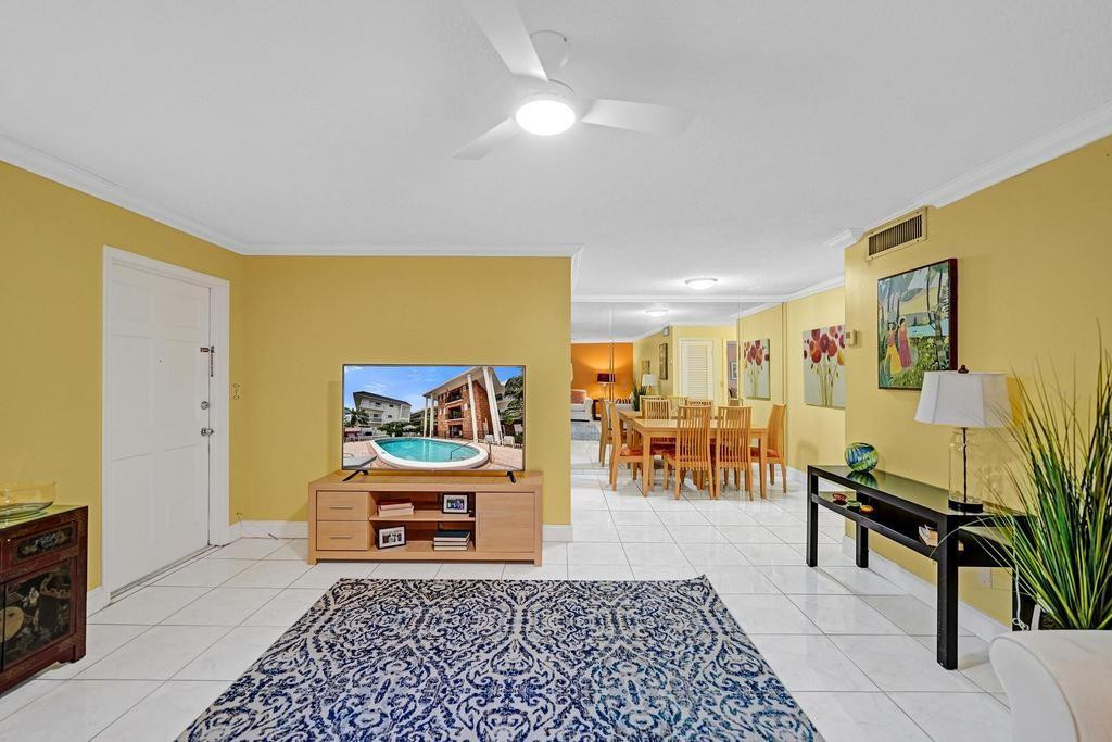 2500 NE 9th Street 110