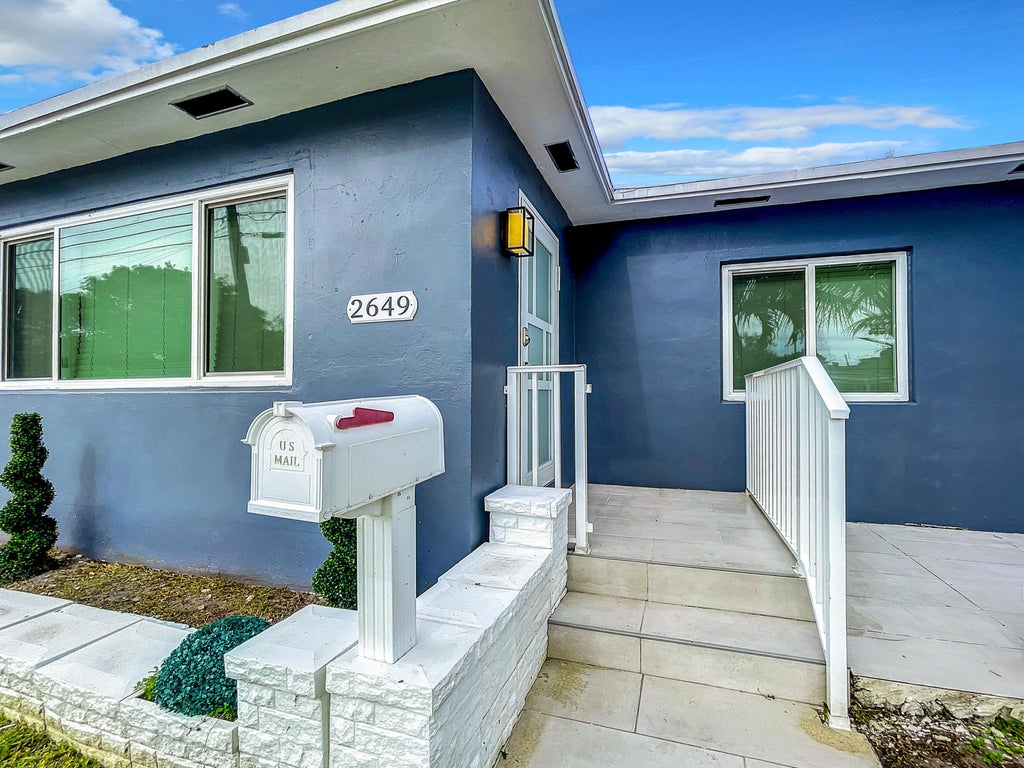 Photo of 2649 Johnson Street, Hollywood, FL 33020 (MLS # B26083619)