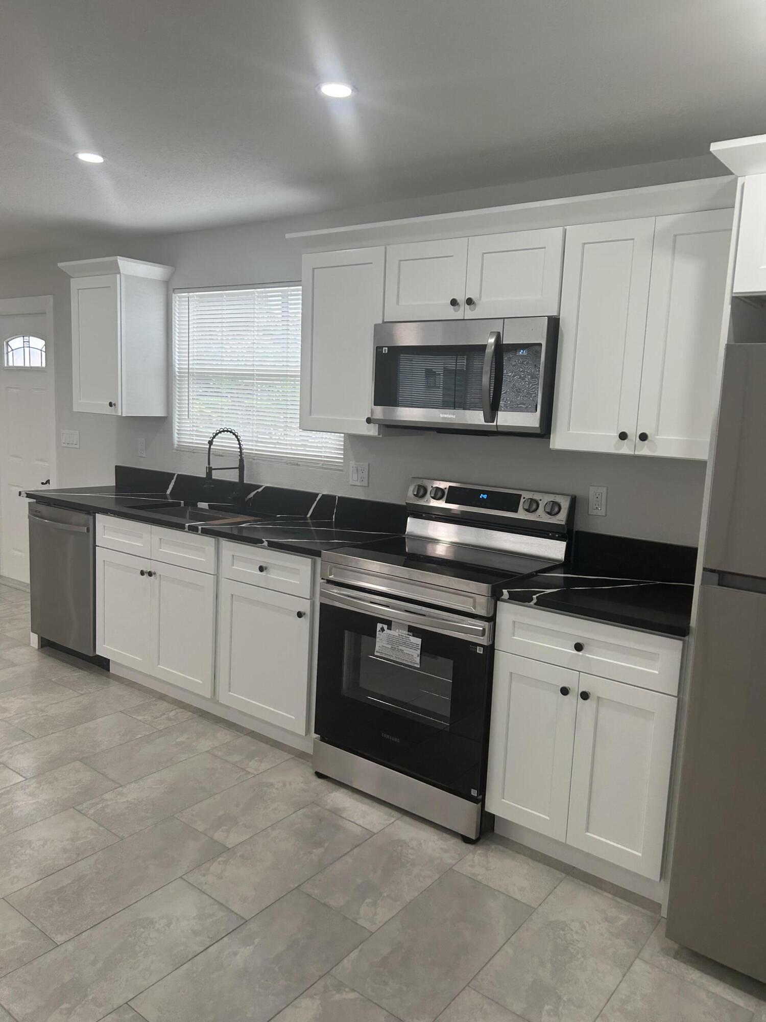 PARK MANOR 1 - Residential