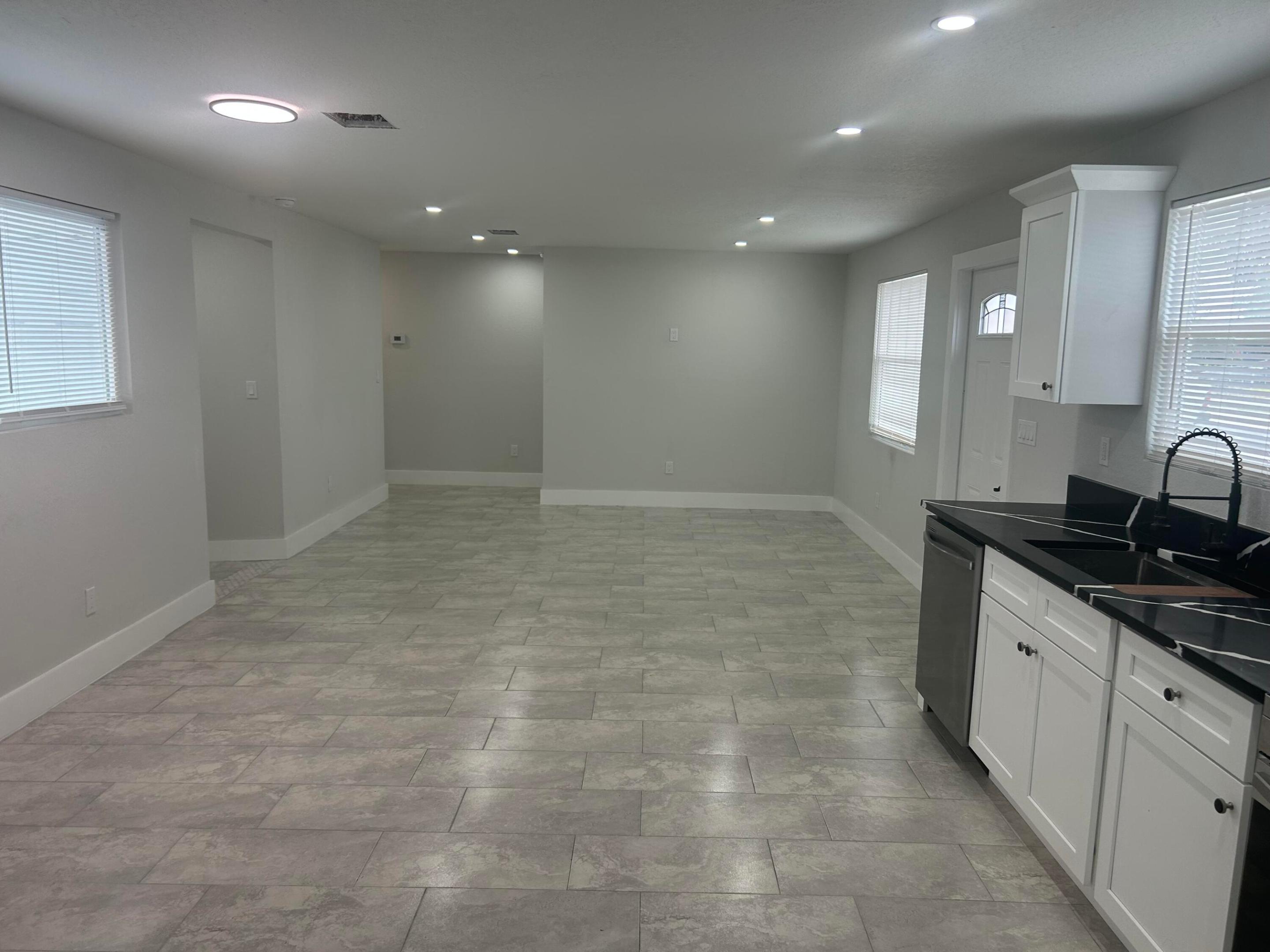 PARK MANOR 1 - Residential