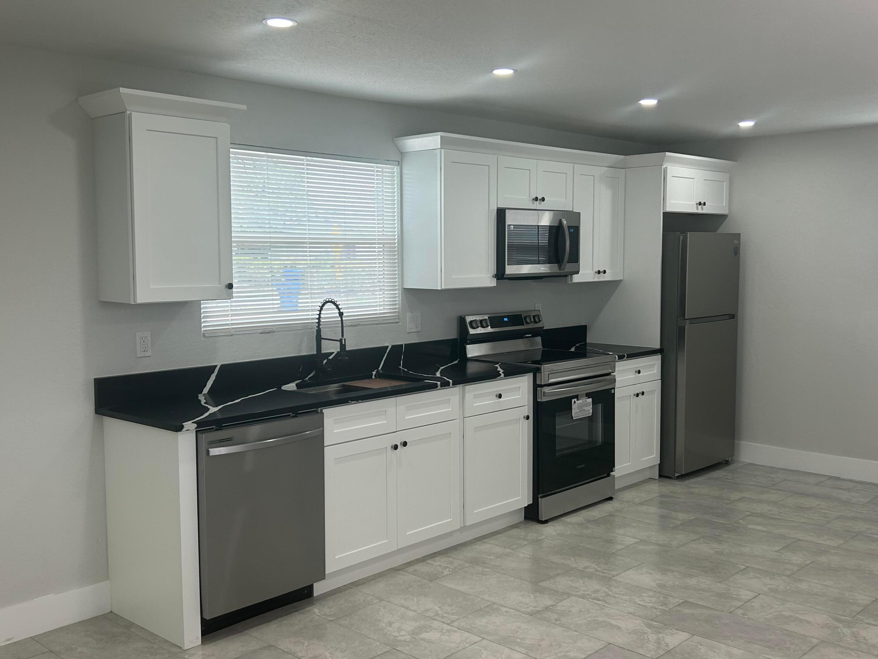 PARK MANOR 1 - Residential