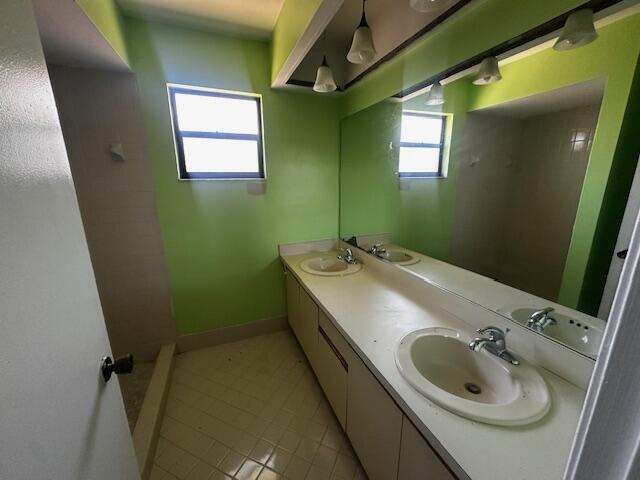 LONE PINE ESTATES 3 - Residential