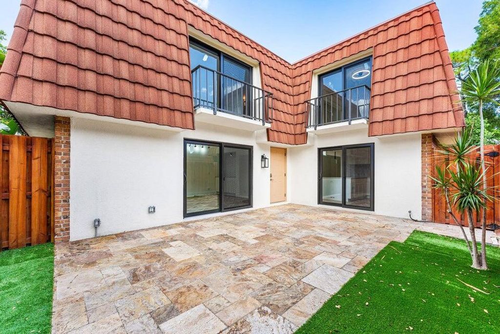 Photo of 3007 San Clara Drive #5-B, Delray Beach, FL 33445 (MLS # R11168968)