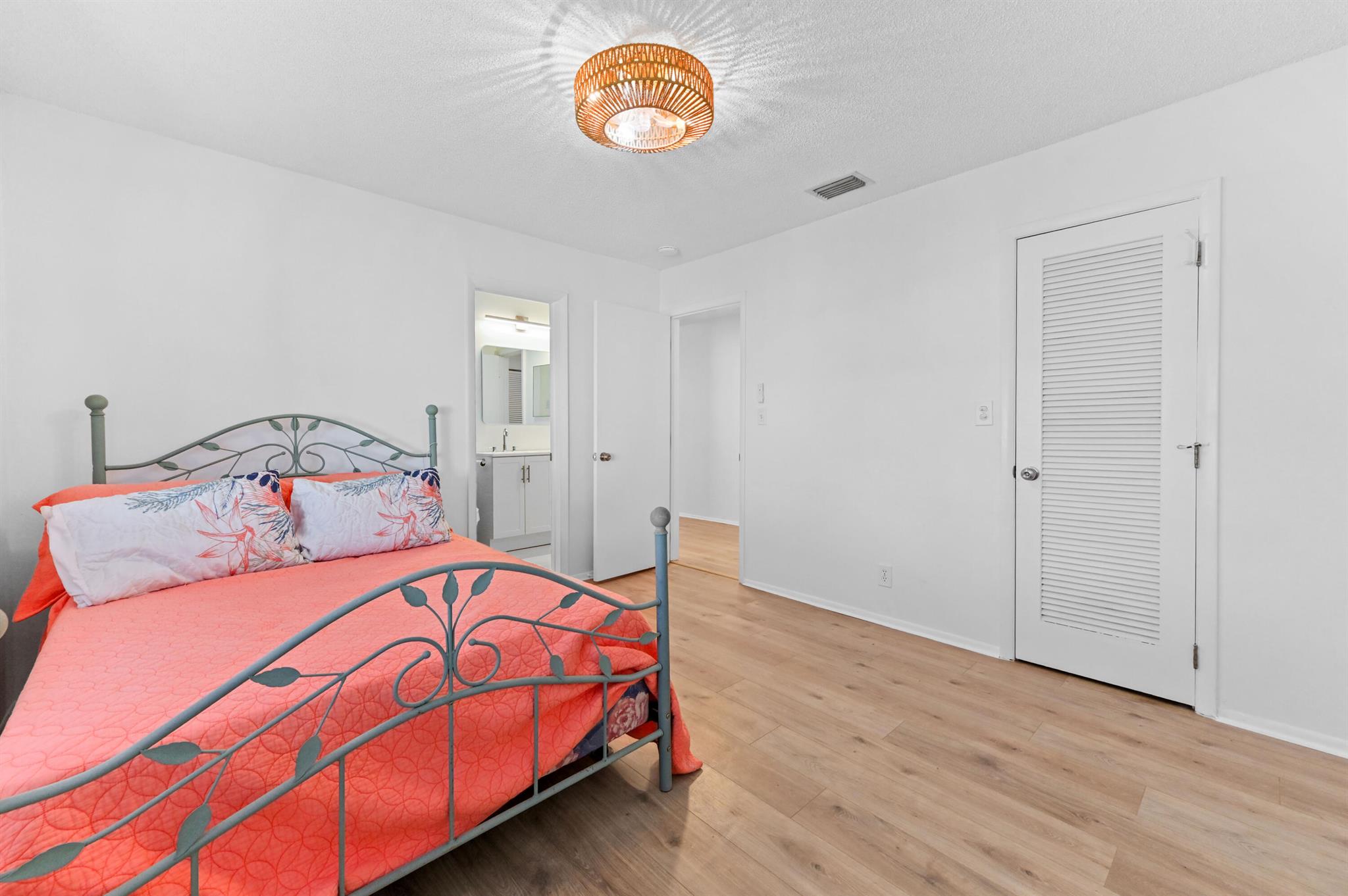 Leisureville - Residential