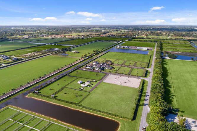 WELLINGTON PRESERVE - Residential