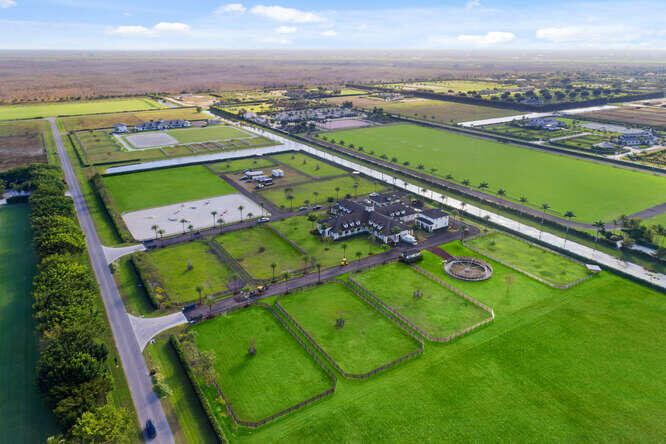 WELLINGTON PRESERVE - Residential