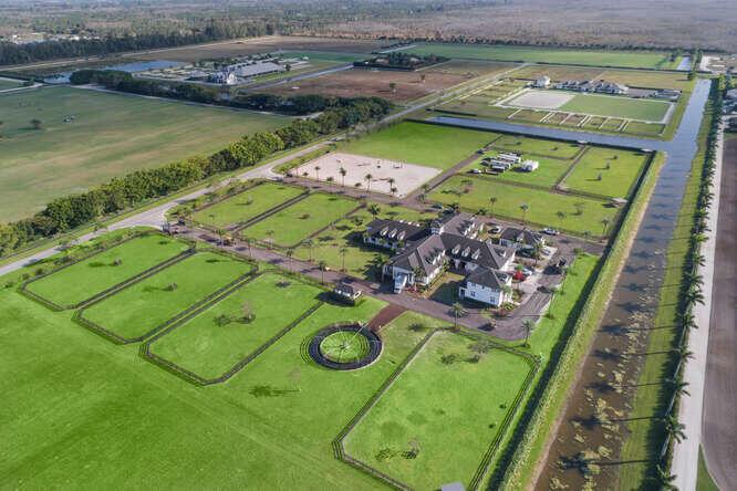 WELLINGTON PRESERVE - Residential