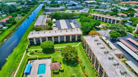 Tiny photo for 23344 CAROLWOOD Lane #6505, Boca Raton, FL 33428 (MLS # B26085381)
