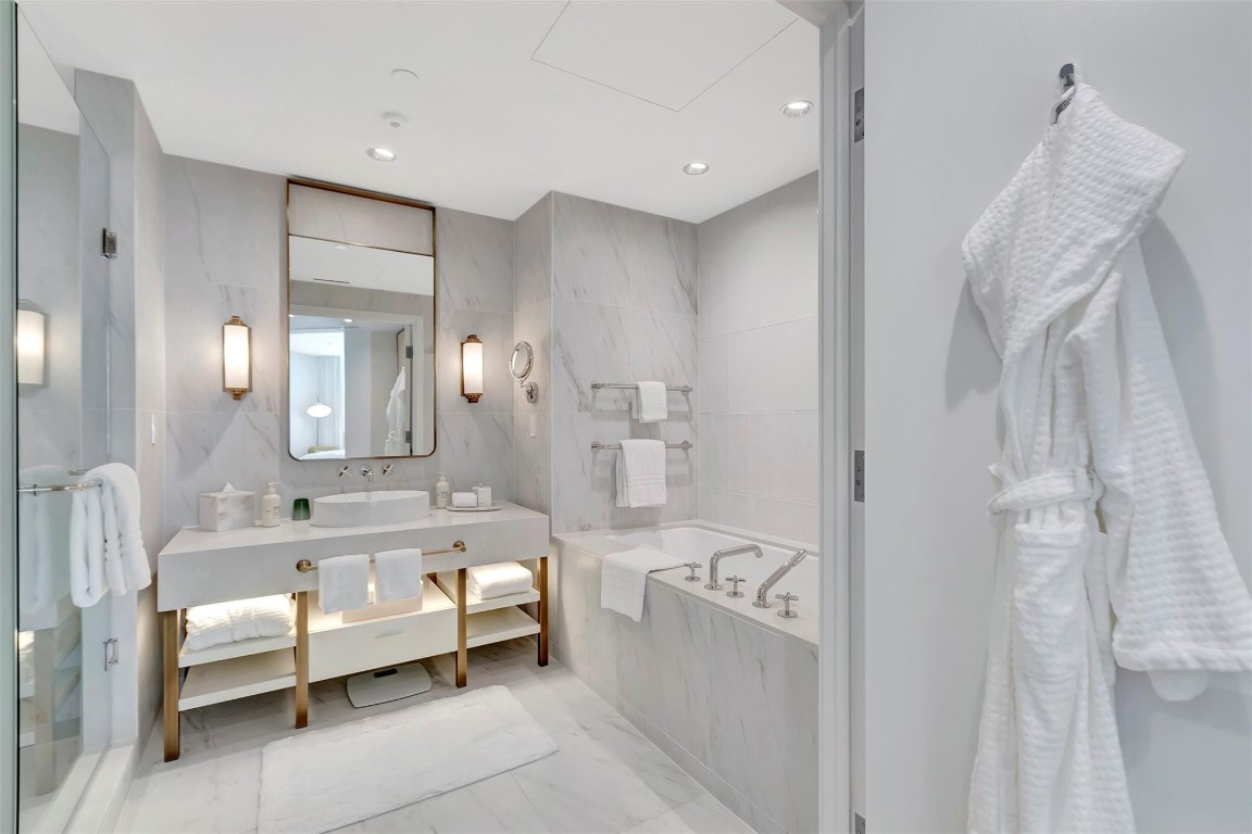 Four Seasons - Residential