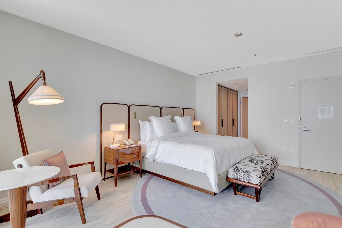 Four Seasons - Residential