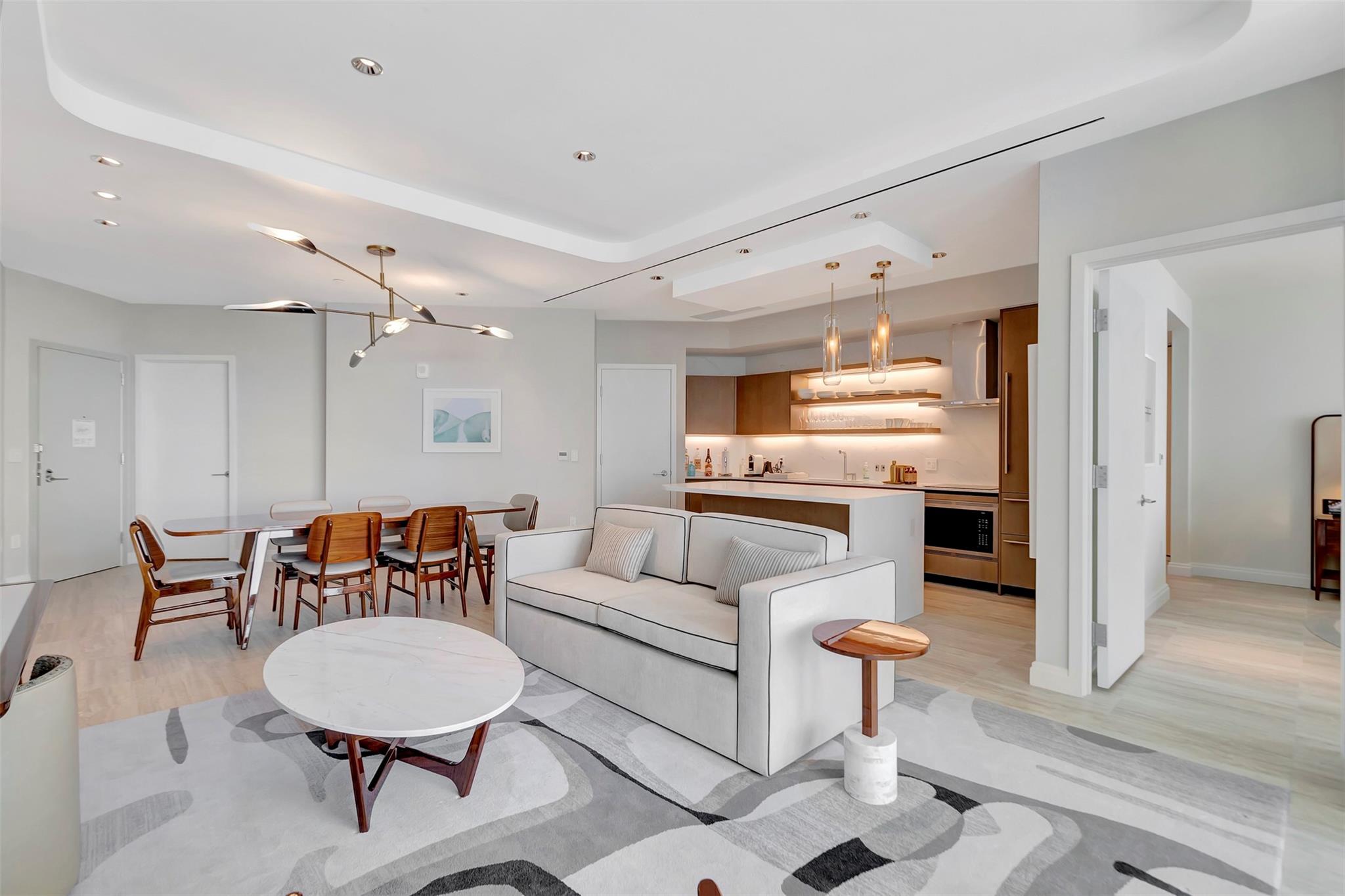 Four Seasons - Residential