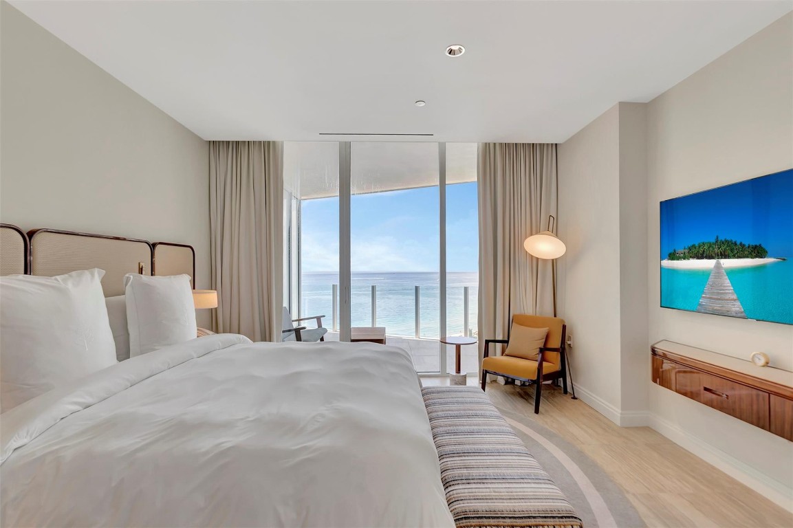 Four Seasons - Residential