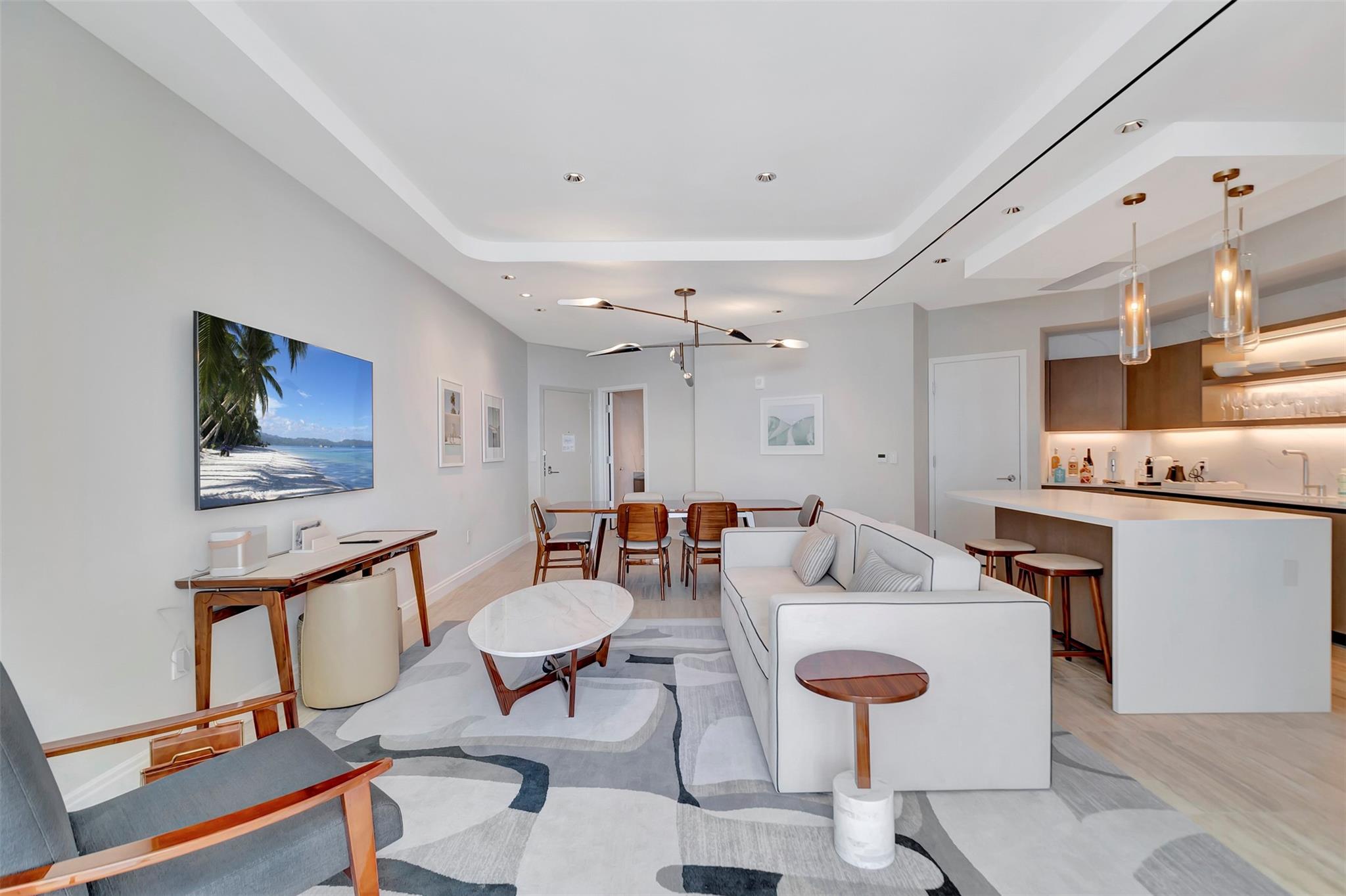 Four Seasons - Residential