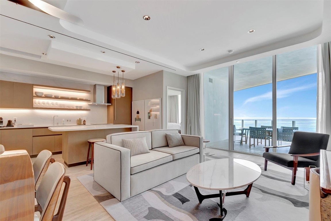 Four Seasons - Residential