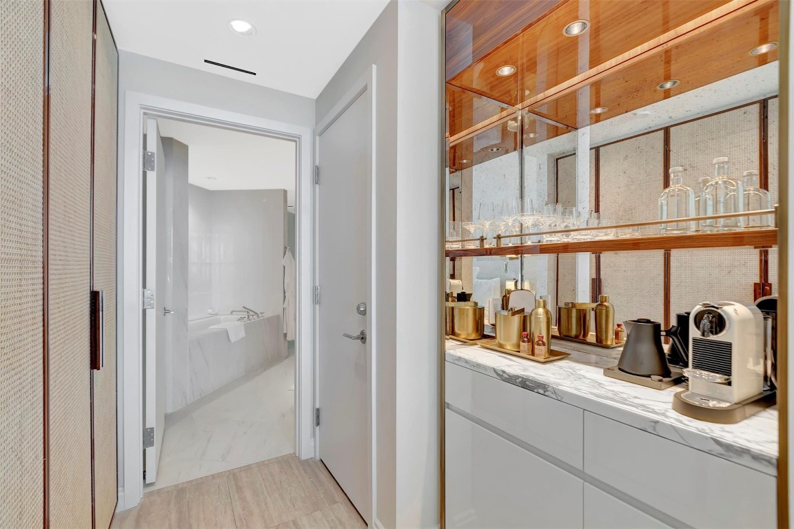 Four Seasons - Residential