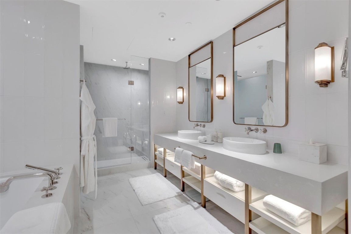 Four Seasons - Residential