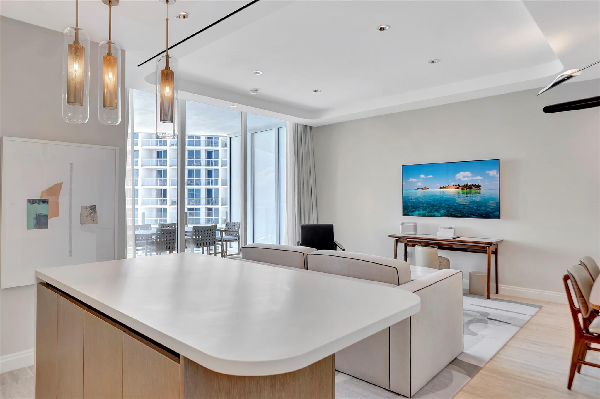 Four Seasons - Residential