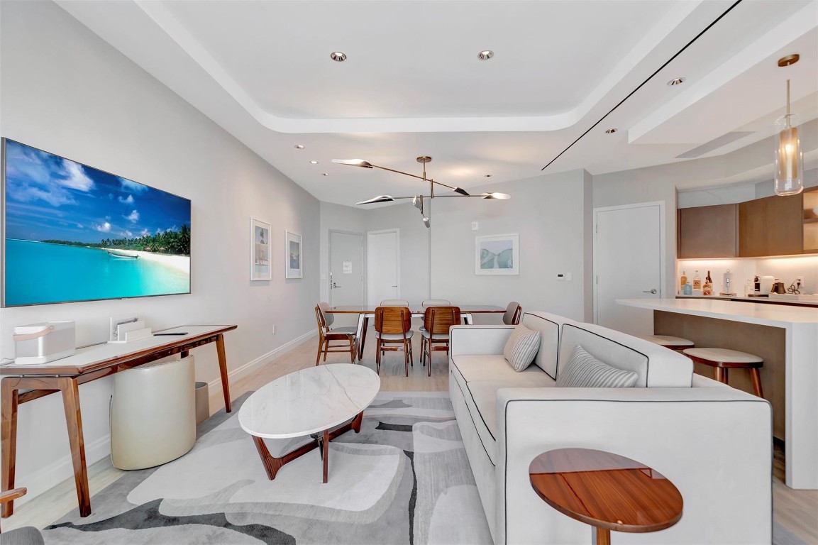 Four Seasons - Residential