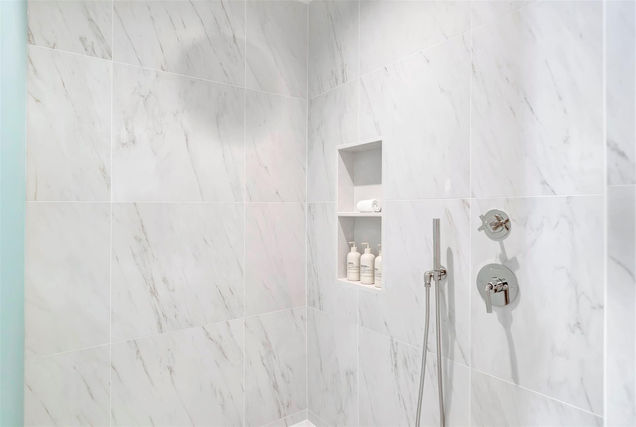 Four Seasons - Residential