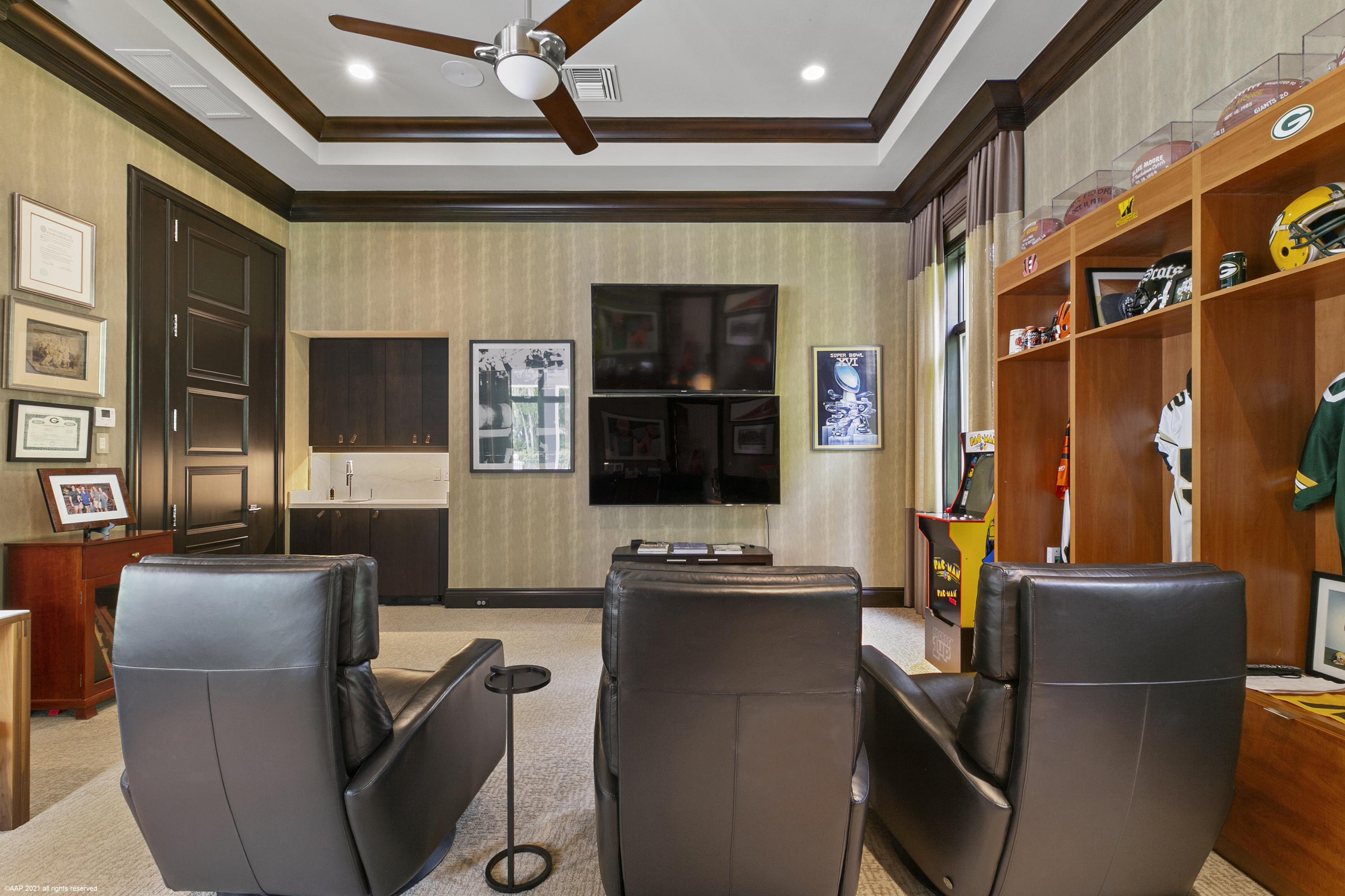 OLD PALM - Residential