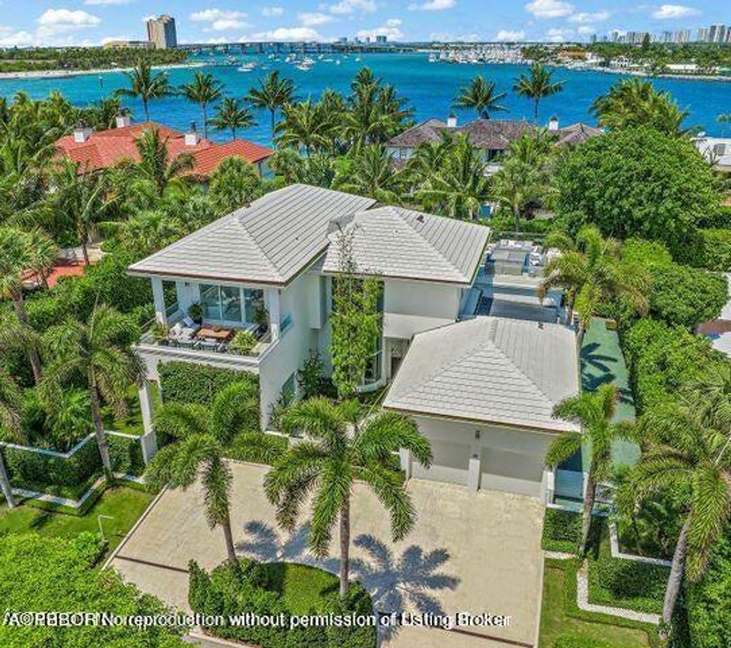 Photo of 215 Indian Road, Palm Beach, FL 33480 (MLS # R10973574)