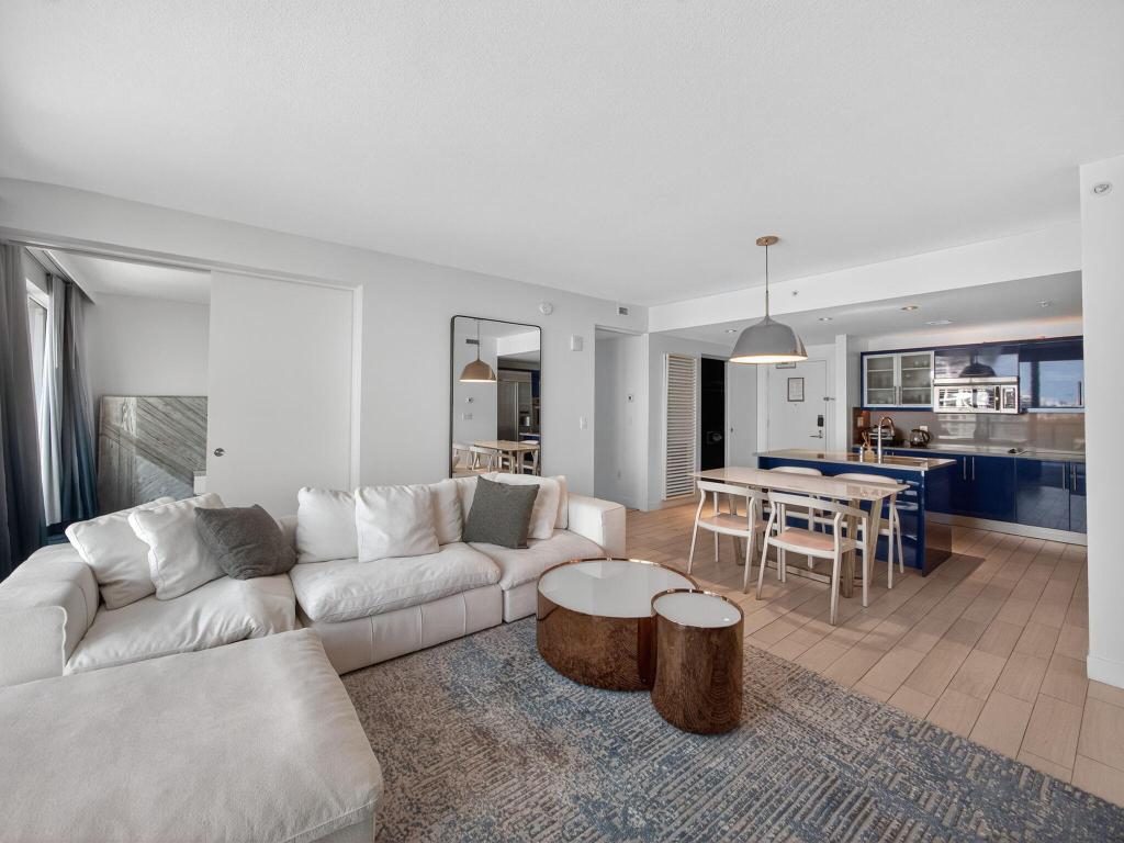 3101 Bayshore Drive Drive 2106