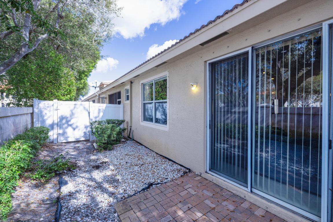 ANDROS ISLES - Residential