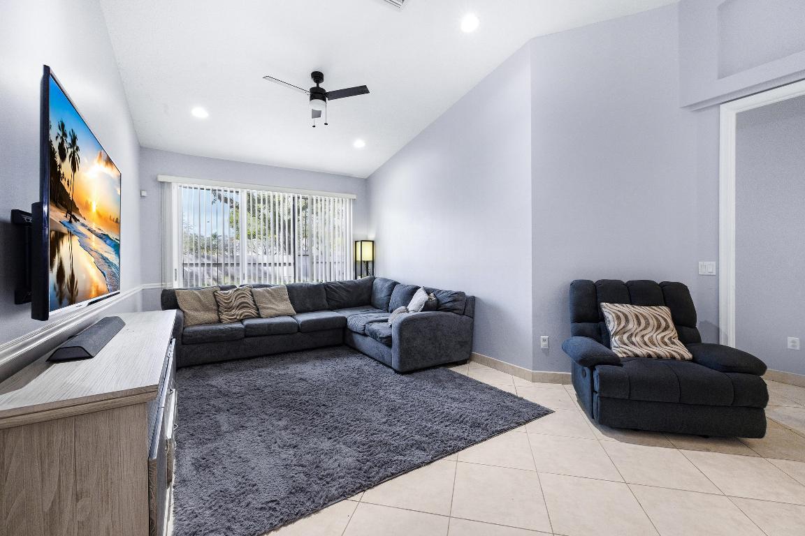 ANDROS ISLES - Residential