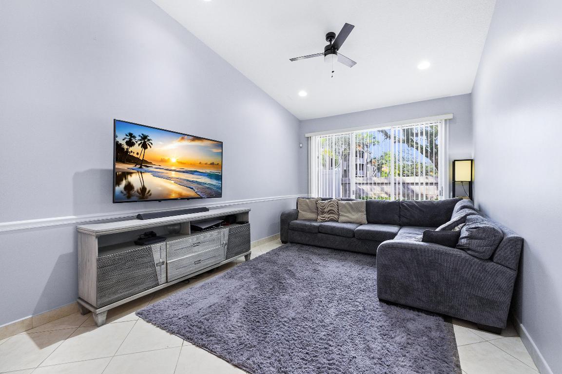 ANDROS ISLES - Residential