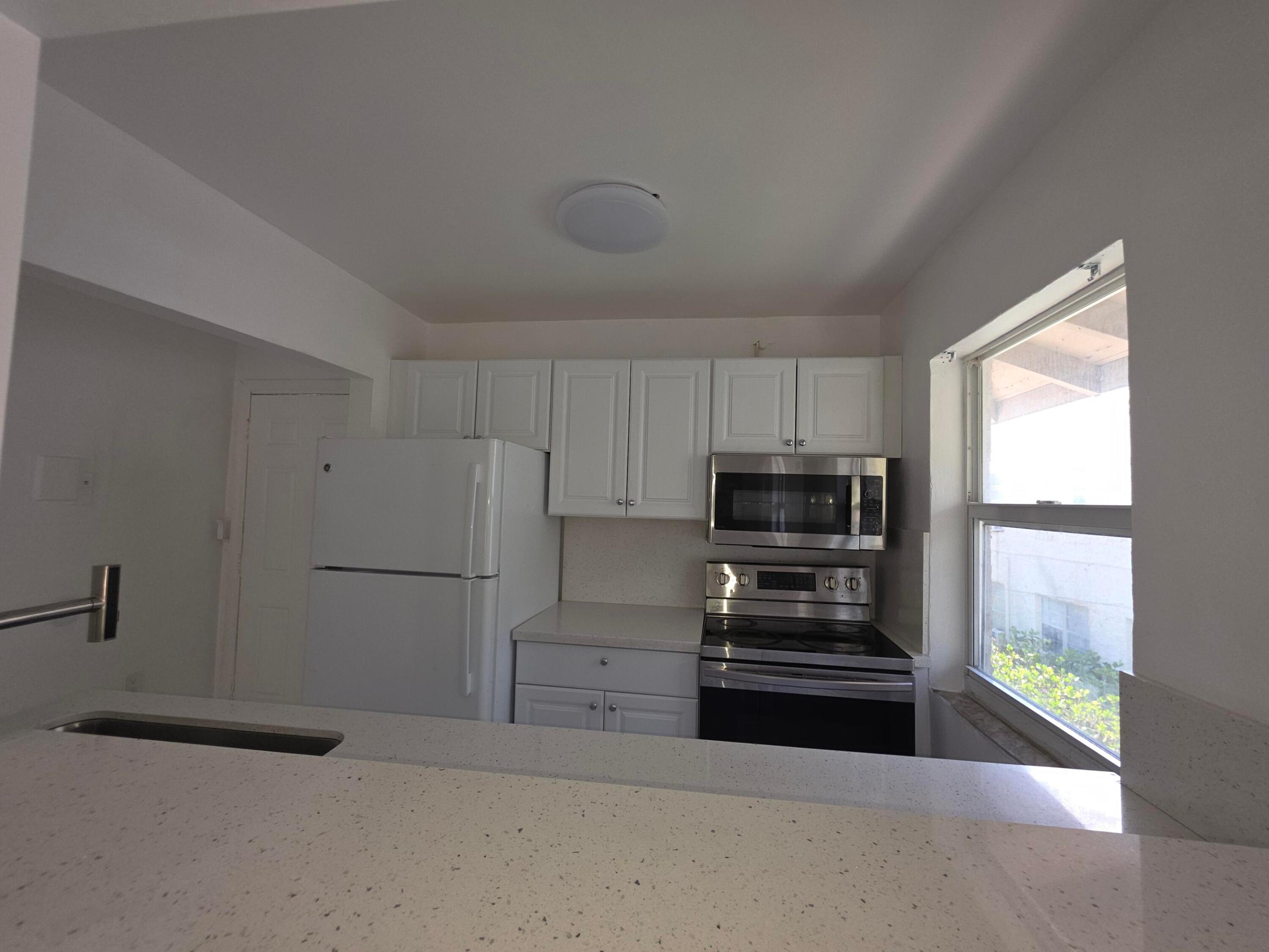 LAWRENCE ESTATES LAND COS SUB - Residential Income