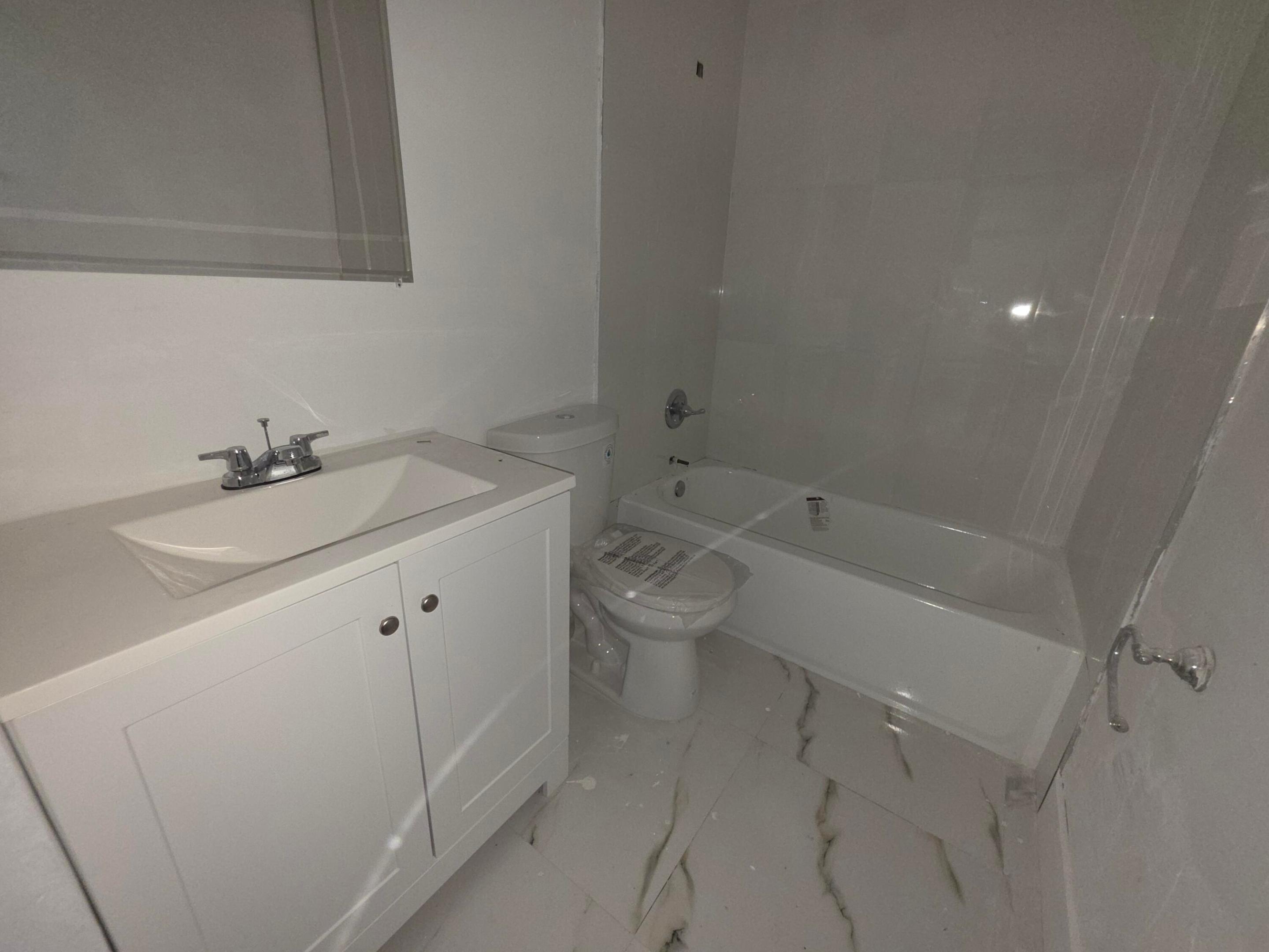 LAWRENCE ESTATES LAND COS SUB - Residential Income