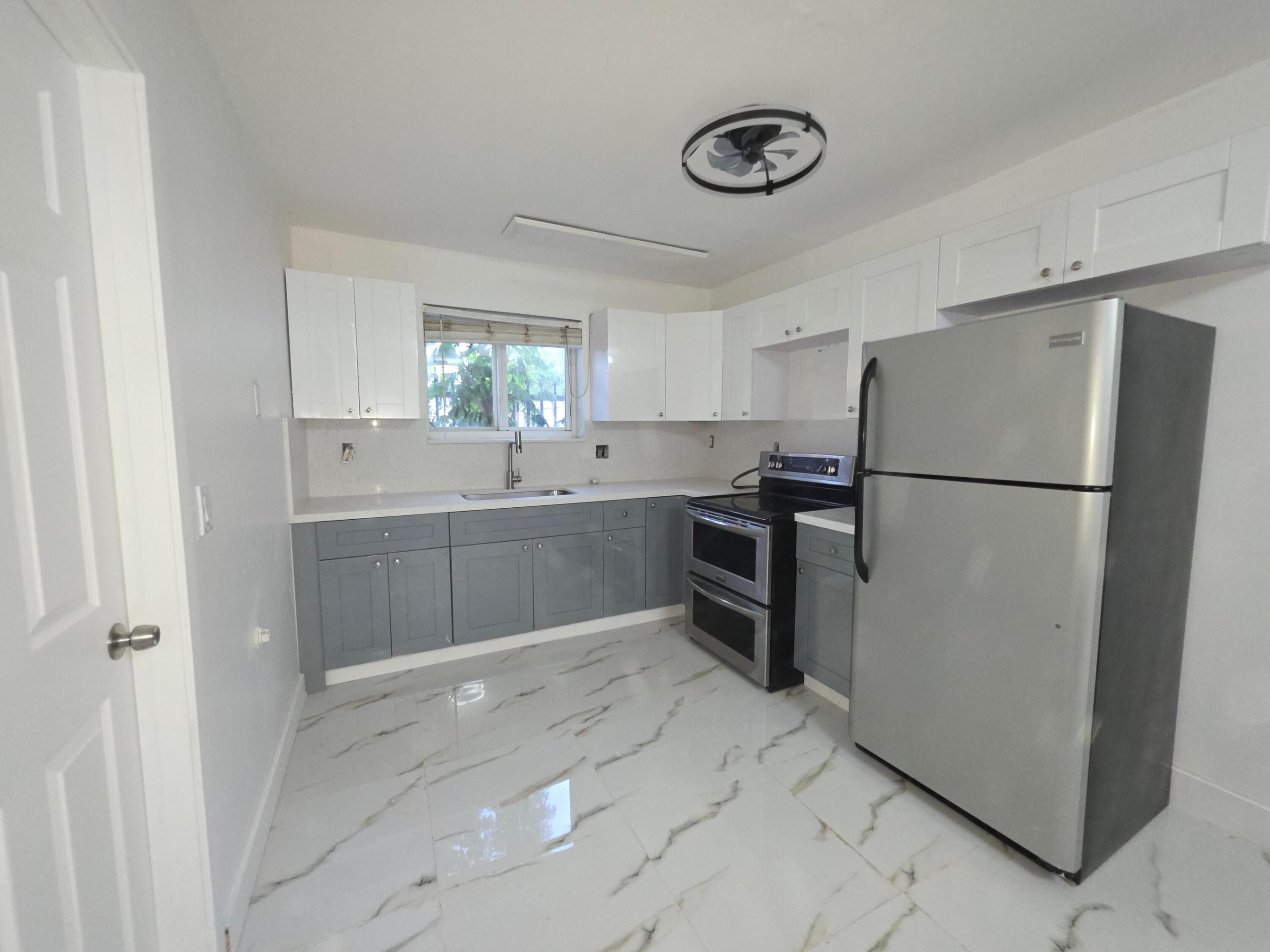 LAWRENCE ESTATES LAND COS SUB - Residential Income