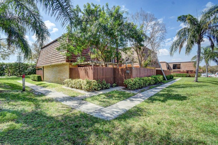 Remodeled Townhome in the heart of Greenacres! Brand new stainless steel appliances in kitchen, fully fenced courtyard for absolute privacy, two balconies, downstairs bedroom has separate entrance into the courtyard, freshly painted interior, and much more! Don't miss your chance to own this renovated beauty!