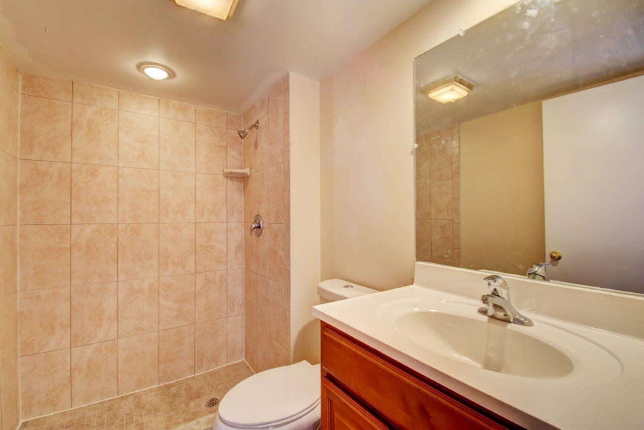 SHERWOOD LAKES - Residential