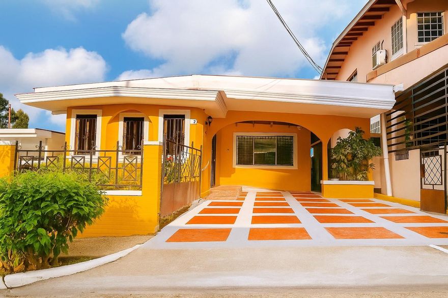 Charming Home in Panama City, Panama w/180° Skyline Views in the coveted La Gloria, Betania neighborhood. This 3BR/2BA home w/covered 1-car garage & handicap-accessible ramp blends comfort, convenience & charm. Features include decorative foyer in living rooms and dining area; pristine white porcelain in bedrooms, baths & kitchen. Freshly painted inside & out. AC in living room + one bedroom, bright LED lighting, ample laundry area w/space for outdoor summer kitchen. Large backyard w/tropical fruit trees & spacious front yard ready for your dream garden. Prime location—minutes to El Dorado Mall, top restaurants, La USMA & a short walk to La Gloria Park. Perfect for Retirees, expats, professionals, or families seeking a peaceful yet centrally located home in Panama City, Panama.
