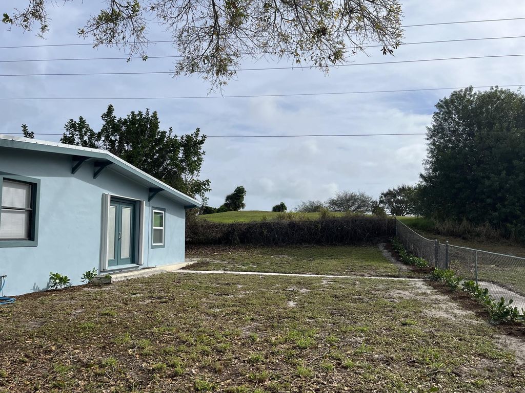 Photo of 202 Southern Avenue, Fort Pierce, FL 34950 (MLS # F10551829)