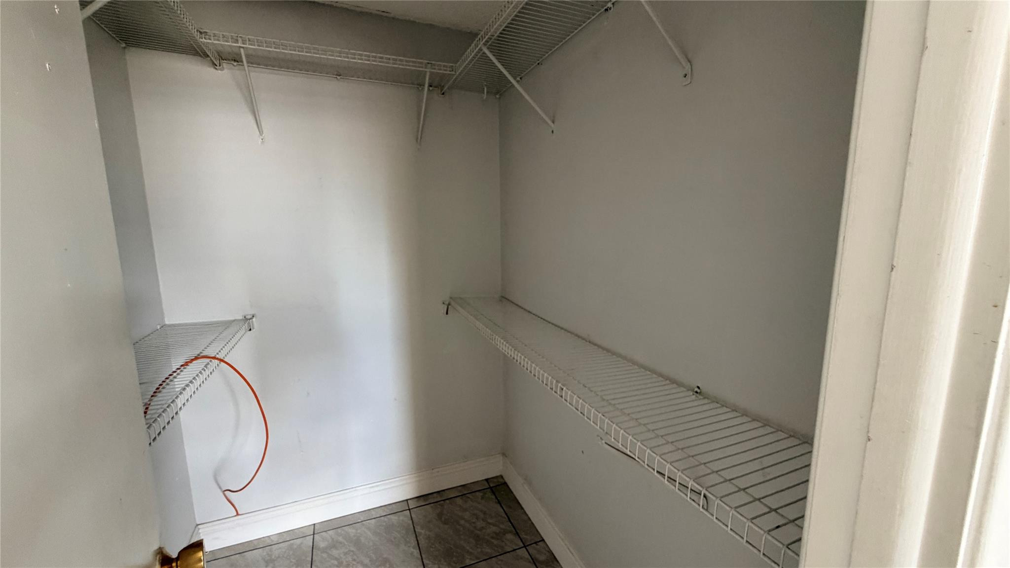 CROMWELL WEST CONDO - Residential Lease