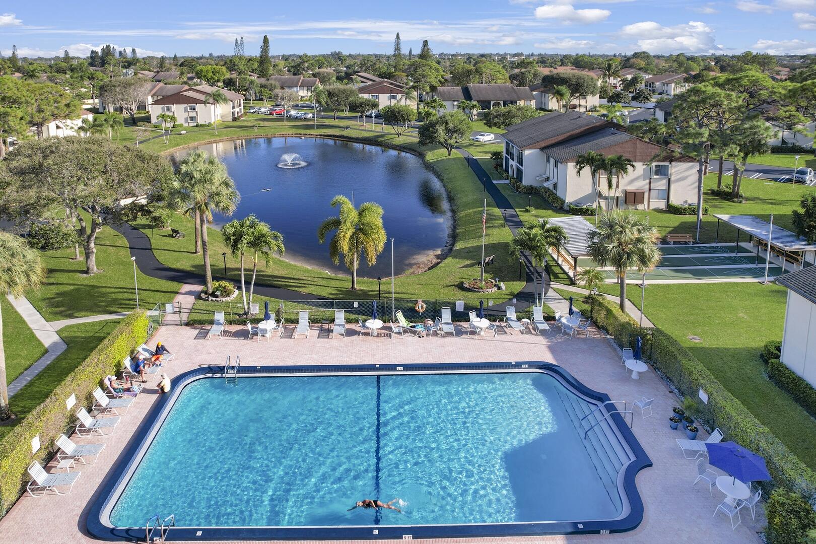 LA PINATA - Residential