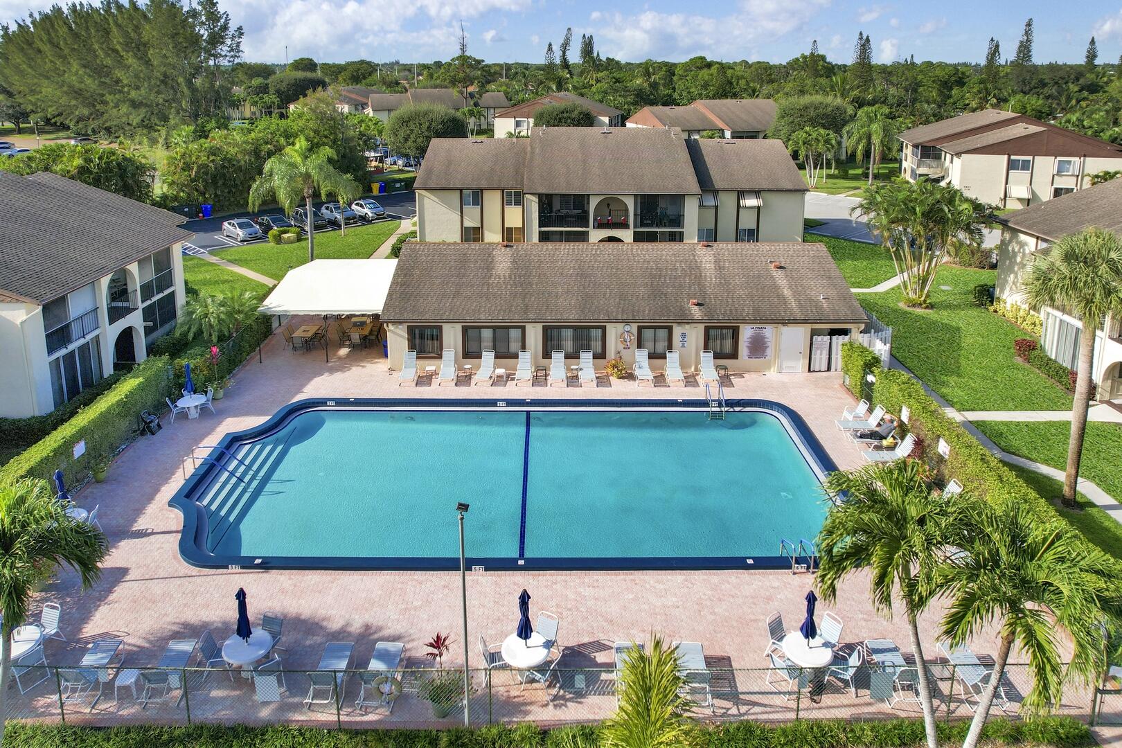 LA PINATA - Residential