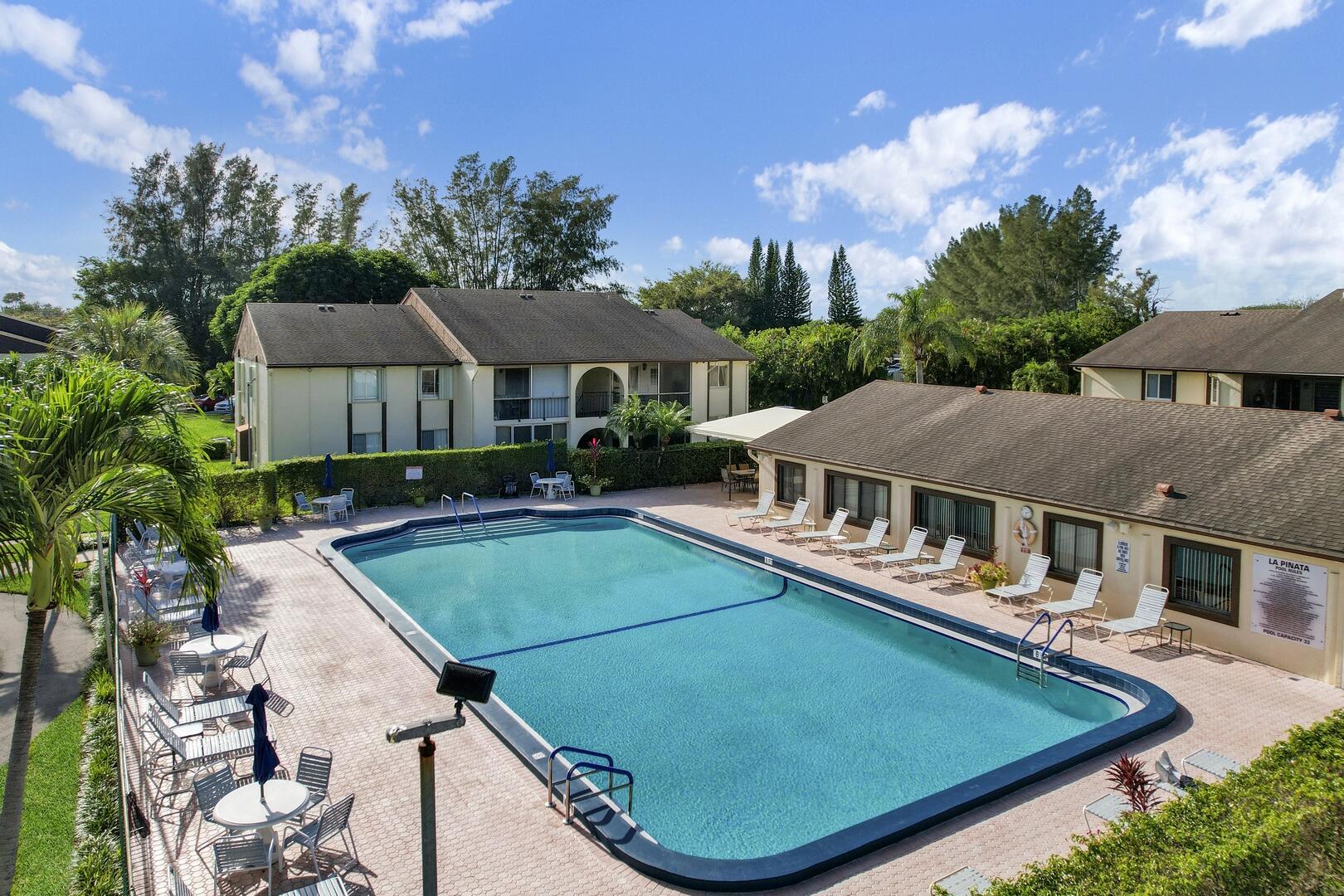 LA PINATA - Residential