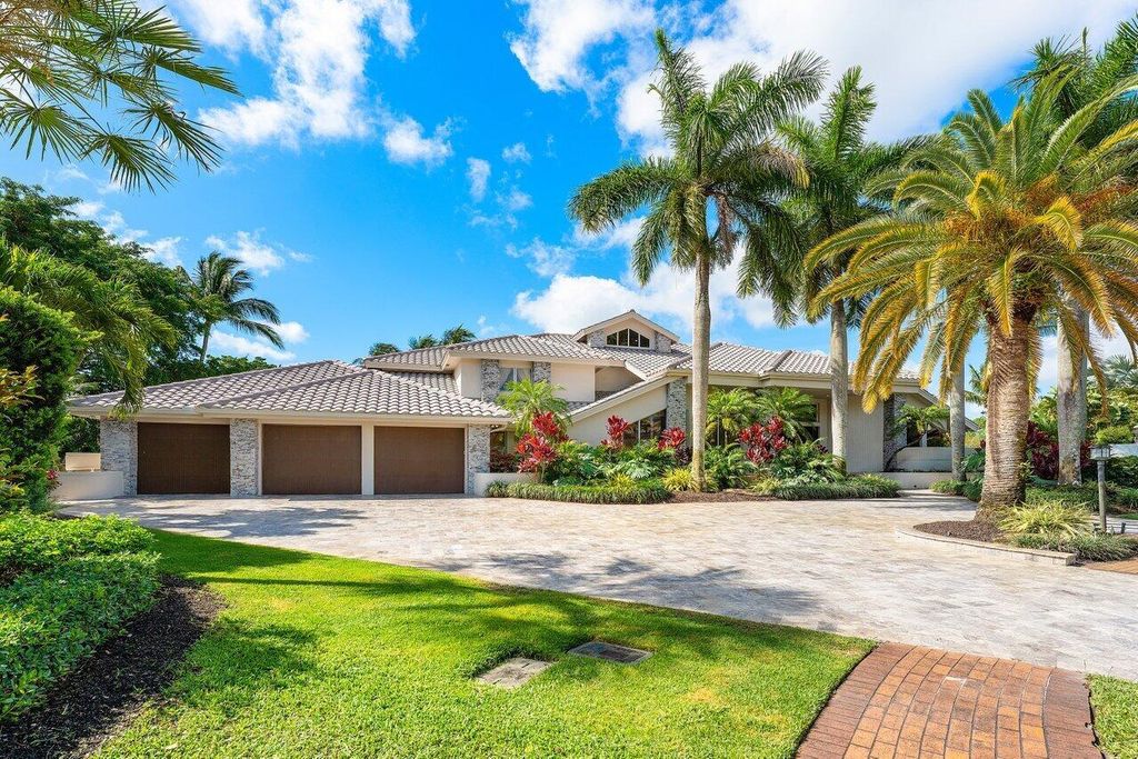 Photo of 17906 Aberdeen Way, Boca Raton, FL 33496 (MLS # R11089100)