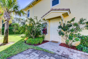 PALOMA - Residential Lease