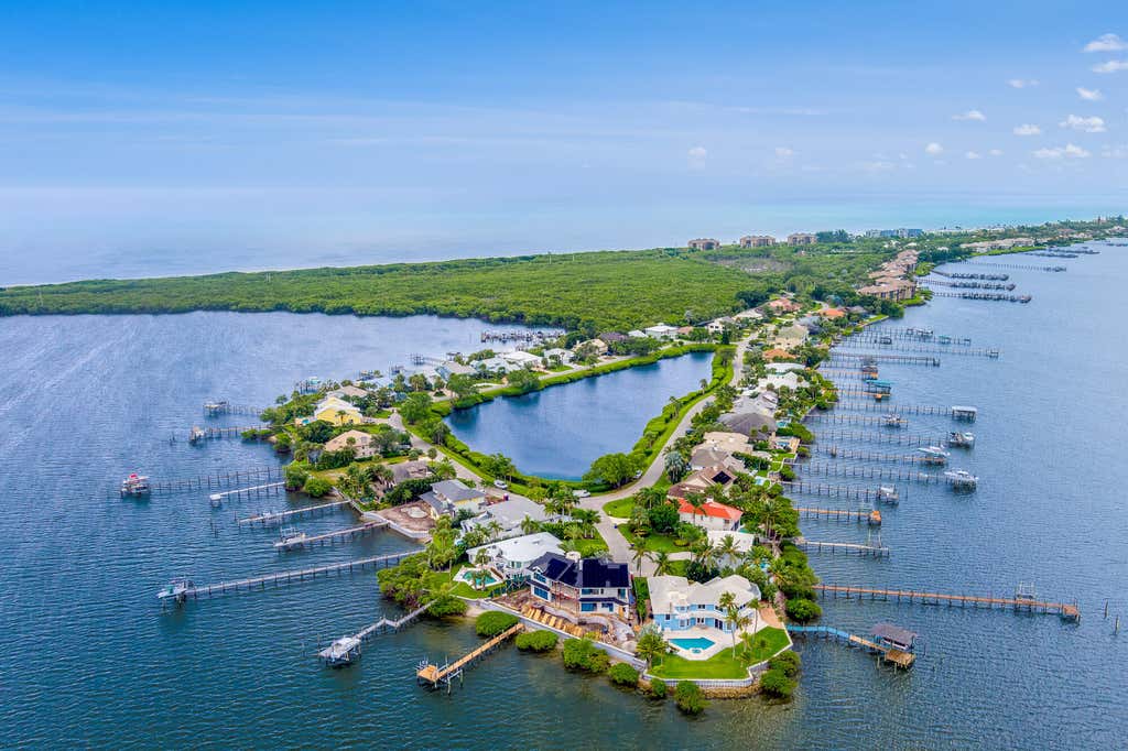 Photo of 3950 NE Joes Point Road, Stuart, FL 34996 (MLS # R10907471)