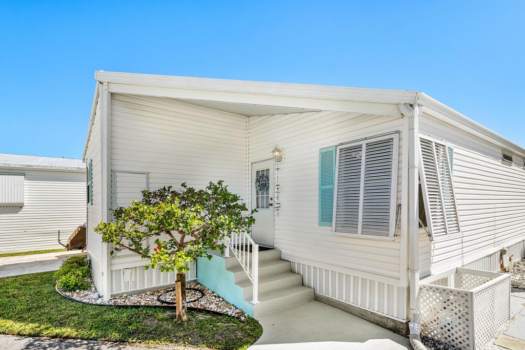Photo of 204 Mallard U Drive #U, Briny Breezes, FL 33435 (MLS # B26022115)