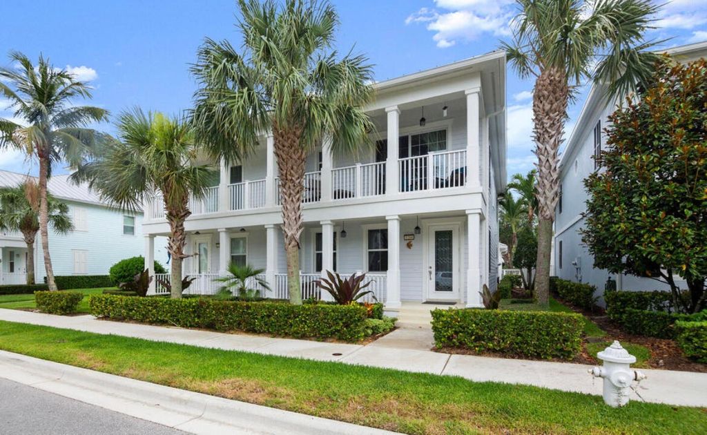 Photo of 1204 Islamorada Drive, Jupiter, FL 33458 (MLS # R10984543)