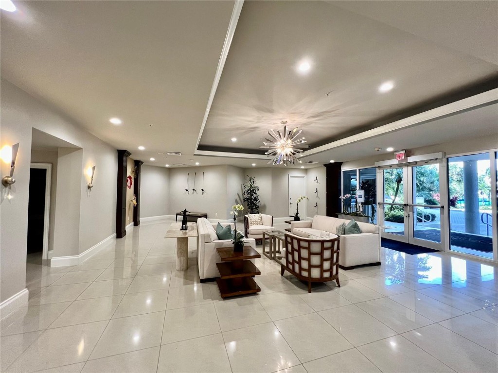 RENAISSANCE ON THE OCEAN - Residential Lease