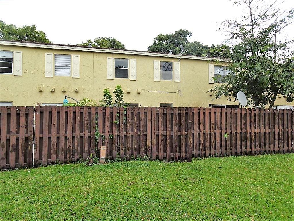 La Placida Condo - Residential