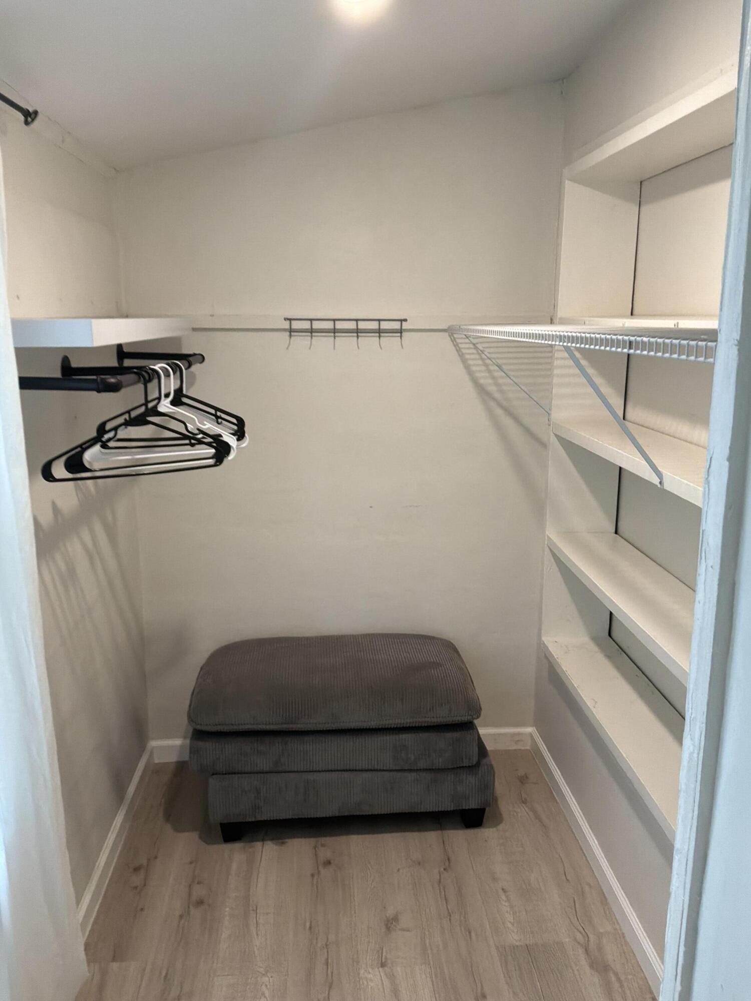 LAUDERDALE PARK 6-33 1/2 - Residential Income